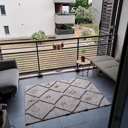 Appartement T2 Avec Terrasse, 5 Min De La Plage Fréjus Exterior foto